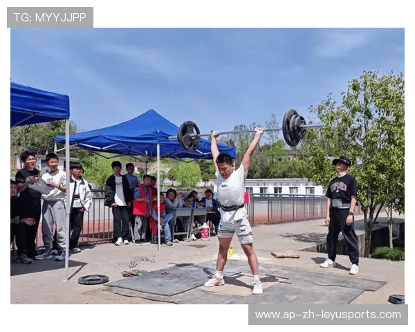举重俱乐部完善青少年训练周期化与康复配合方案，青少年举重队