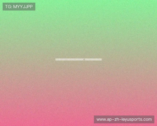 狂热女球迷围堵休斯敦希尔顿：只为给备战中的C罗送上一束德州当地的向日葵